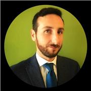 Dottore ed esperto economista impartisce lezioni in materie economiche